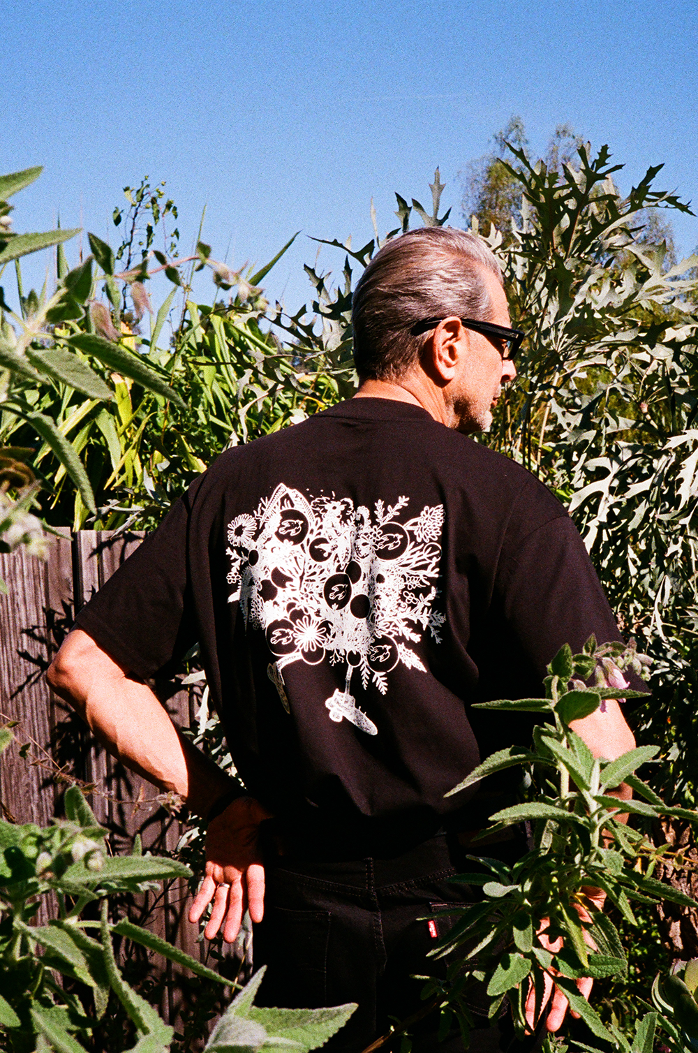 Jeff Goldblum And The Mildred Snitzer Orchestra - Night Blooms Tee - Black